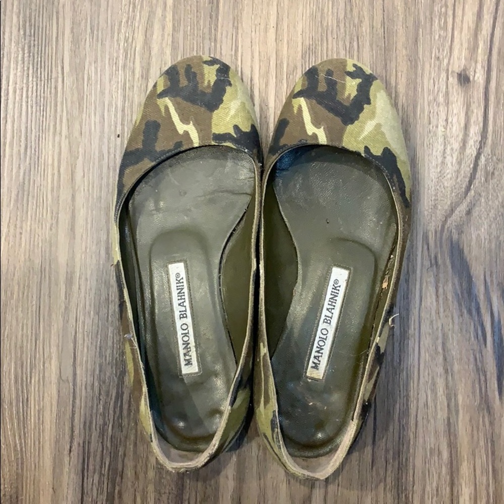 Manolo Blahnik cammo flats